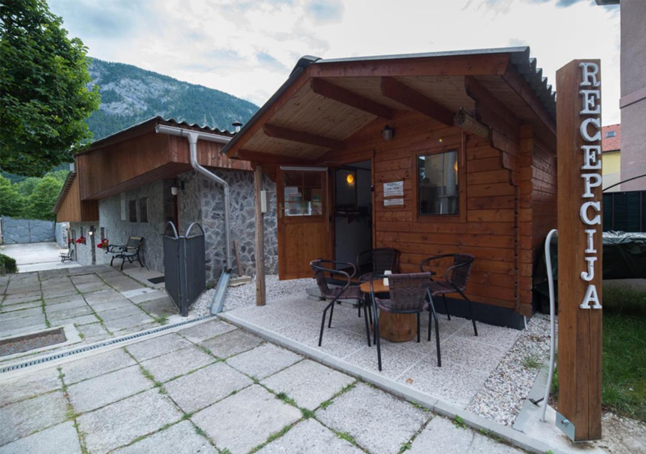 Klub Zlata Ribica Hotell Jesenice Exteriör bild