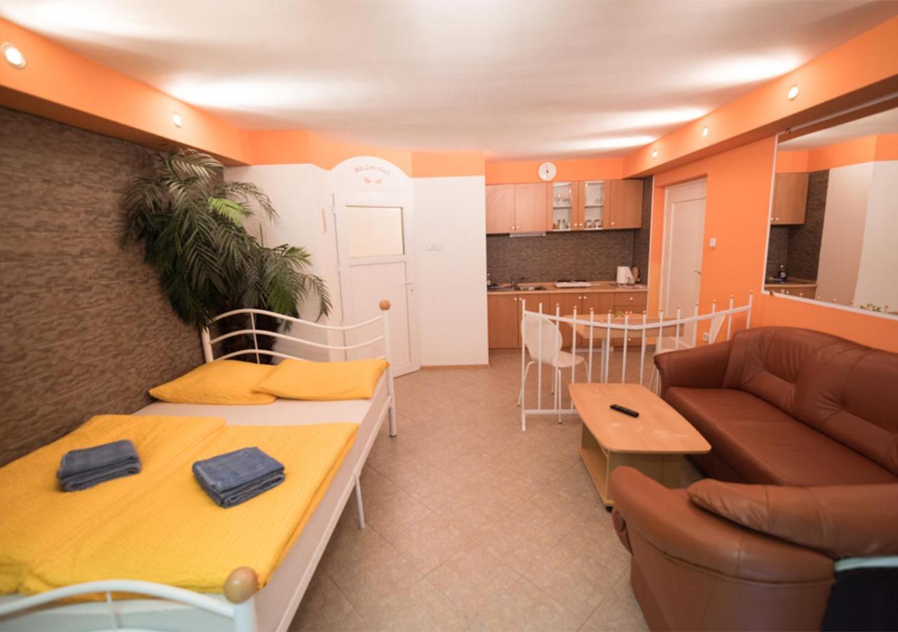 Klub Zlata Ribica Hotell Jesenice Exteriör bild