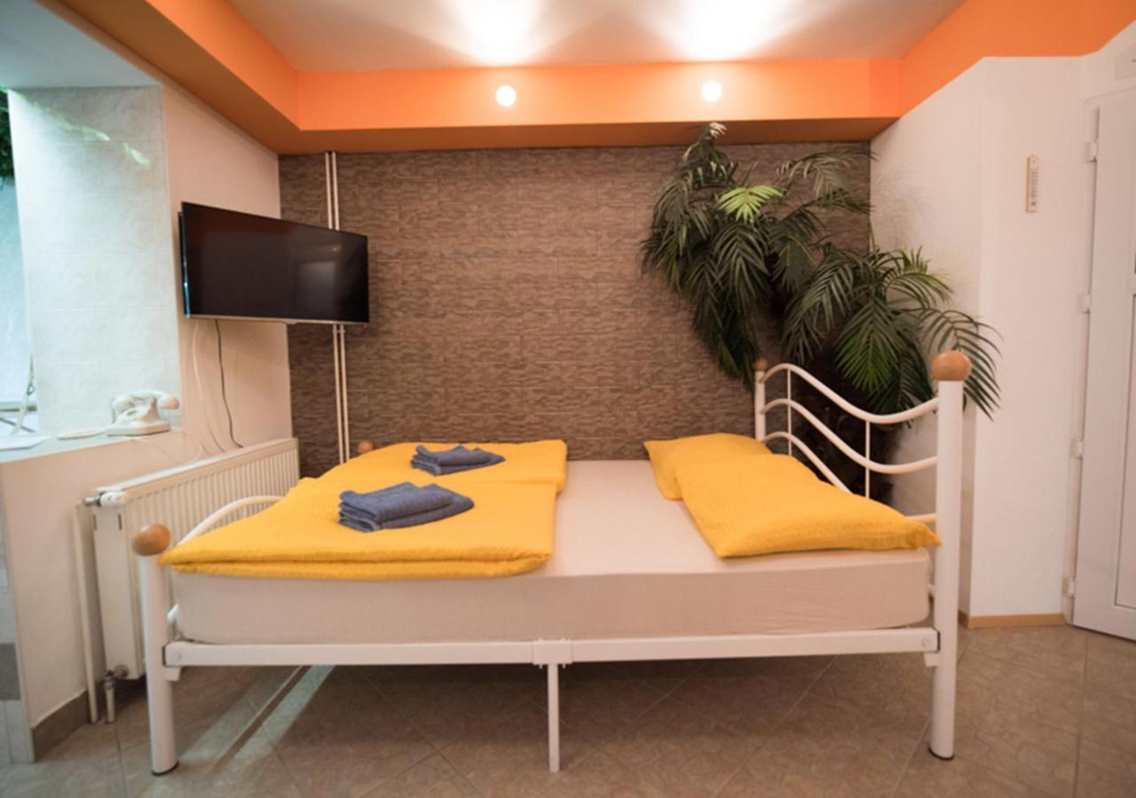 Klub Zlata Ribica Hotell Jesenice Exteriör bild