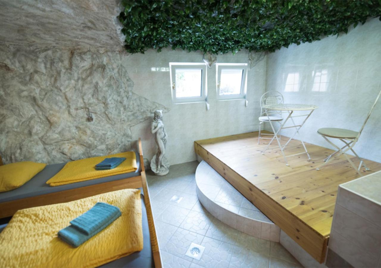 Klub Zlata Ribica Hotell Jesenice Exteriör bild