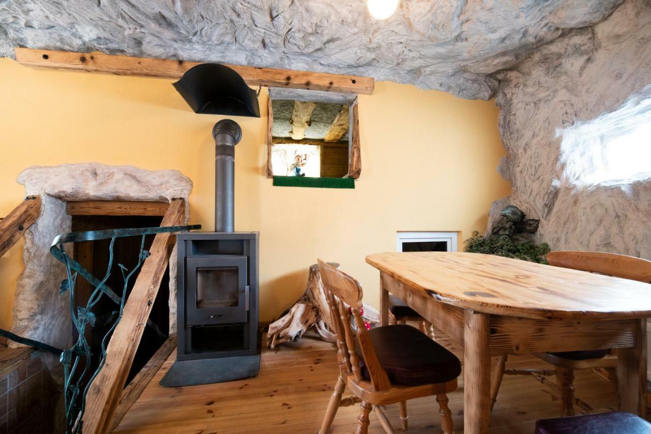 Klub Zlata Ribica Hotell Jesenice Exteriör bild